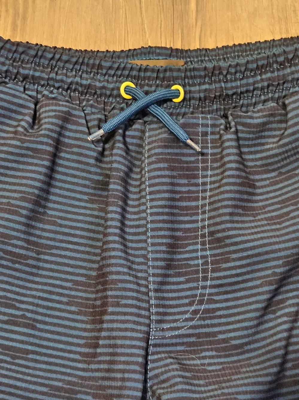 Eddie Bauer Kids Medium 10/12 Navy Striped Athletic Shorts